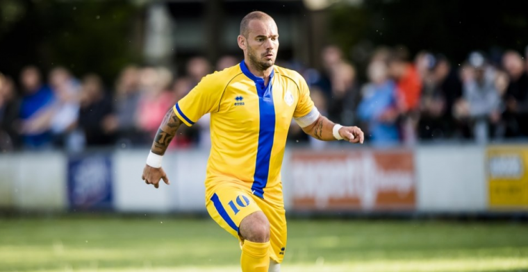 Sneijder beloont amateurs met trainingskamp Qatar: 'Polonaise in de kleedkamer'