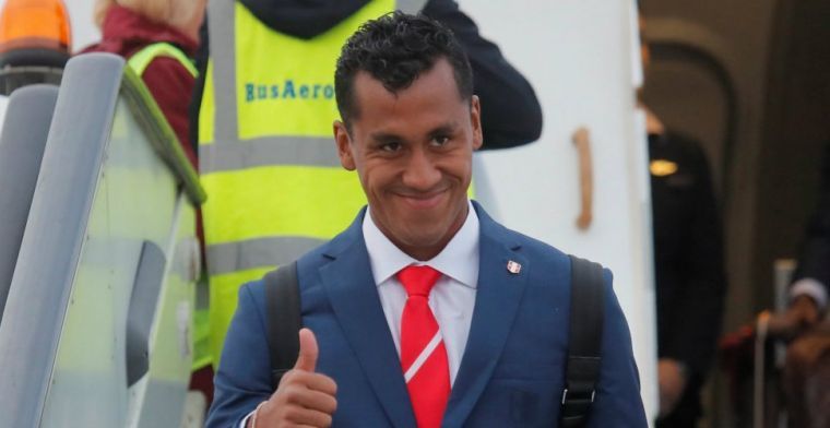Van Bronckhorst haalt geen vervanger: Zijn vertrek kunnen we intern oplossen