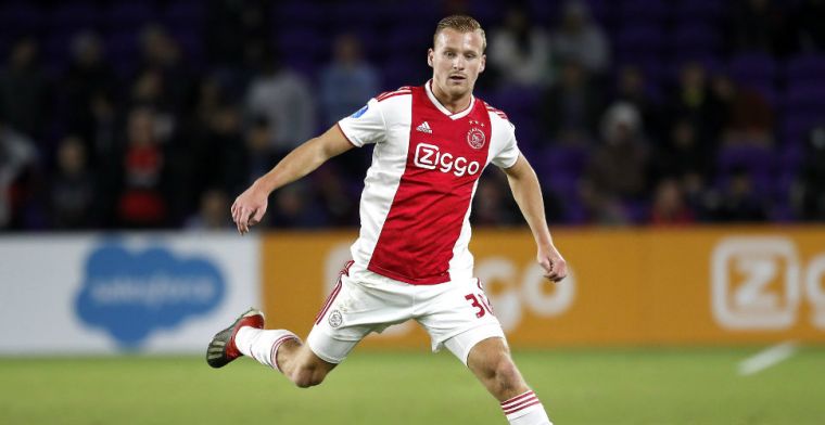 Ten Hag haalt 'mooi voorbeeld' naar A-selectie Ajax: Echt een beloning