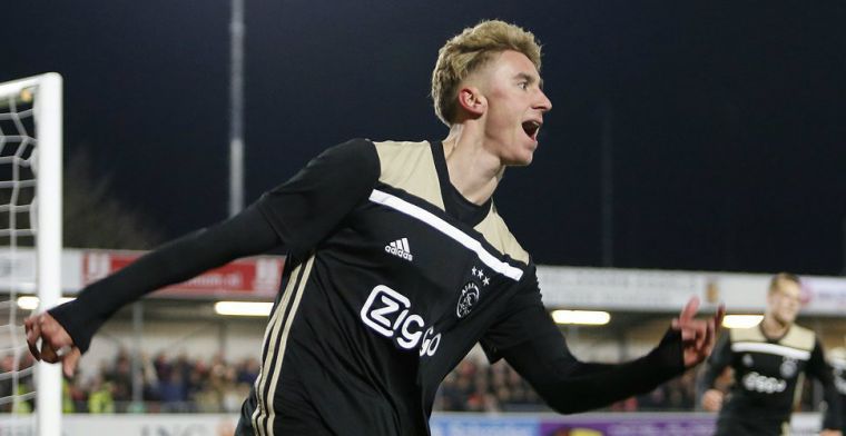 Lof voor Ajax-aanvaller: In zijn passeren, binnendoor, buitenom, zò goed