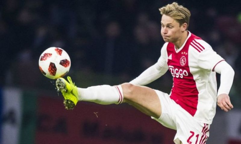 BREAKING: Ajax kondigt enorme transfer van De Jong naar Barcelona aan Afbeelding: BREAKING: Ajax kondigt enorme transfer van De Jong naar Barcelona aan