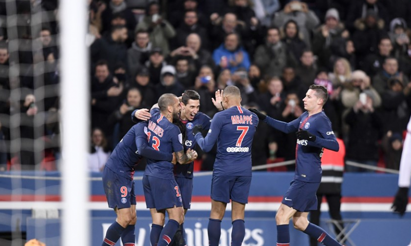 Paris Saint-Germain komt na rust los en wint dankzij Mbappé, Cavani en Di Maria Afbeelding: Paris Saint-Germain komt na rust los en wint dankzij Mbappé, Cavani en Di Maria