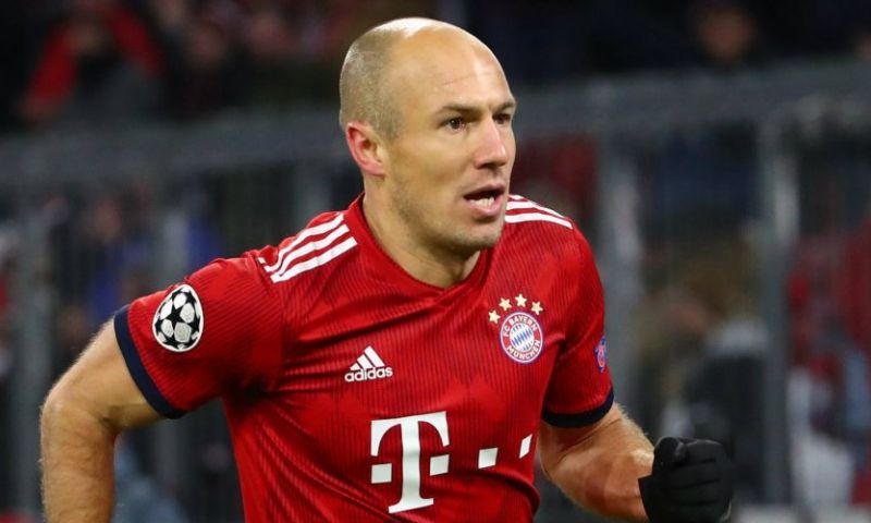 Robben senior reageert op 'Japan-gerucht': 'Nog geen beslissing genomen' Afbeelding: Robben senior reageert op 'Japan-gerucht': 'Nog geen beslissing genomen'