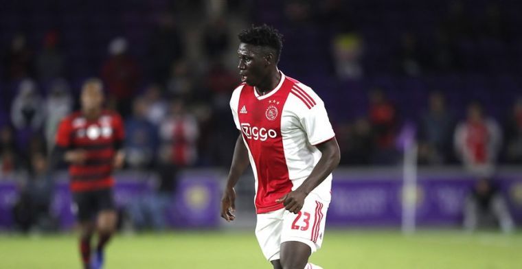 Traoré: 'Als Klaas-Jan coach wordt, stuurt hij me meteen terug naar Burkina Faso'