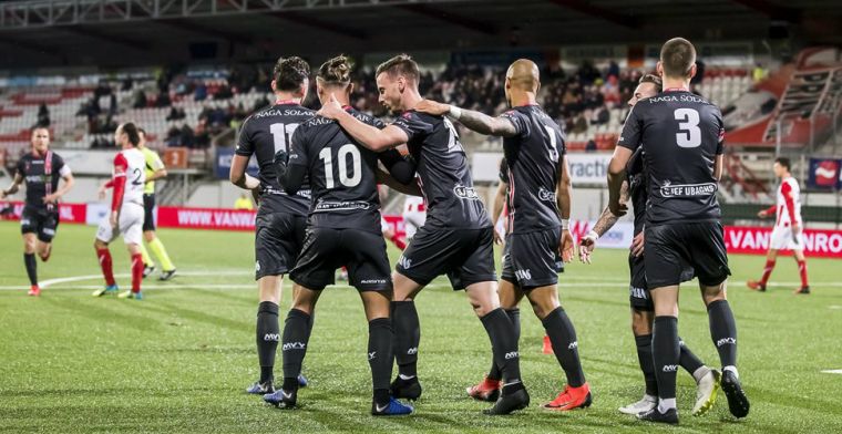 TOP Oss-fans halen verhaal bij kleedkamer: Kan dan schijnbaar bij ons
