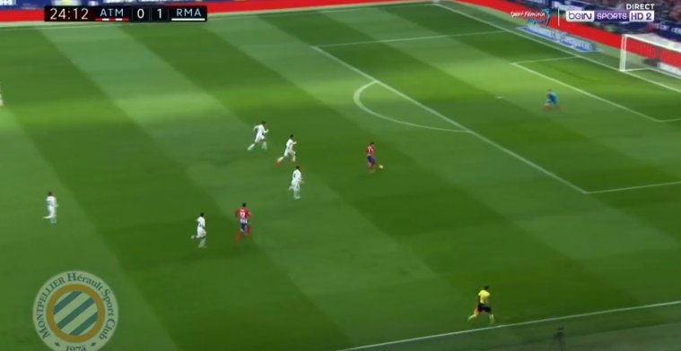 GOAL: VAR kan open benen van Courtois niet redden, 1-1 in derby