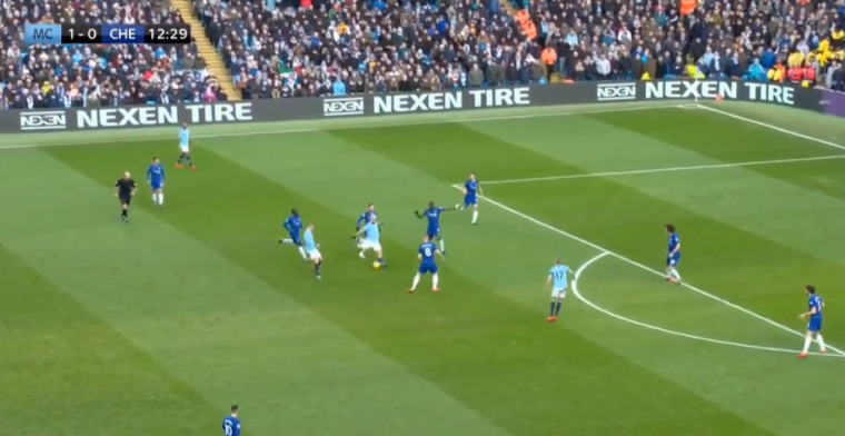 Man City blaast Chelsea weg: 2-0 Agüero na 13 minuten met wereldgoal