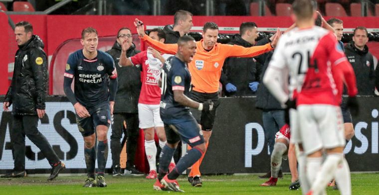 KNVB: Van Boekel sloeg advies van VAR Makkelie twee keer in de wind
