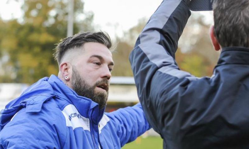 'Ex-Genkenaar kan assistent worden van John Van Den Brom bij FC Utrecht' Afbeelding: 'Ex-Genkenaar kan assistent worden van John Van Den Brom bij FC Utrecht'