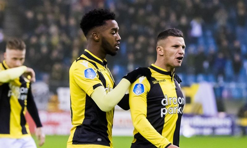 Linssen werd 'aangehouden' voor duel met Willem II: 'Dat komt wel binnen' Afbeelding: Linssen werd 'aangehouden' voor duel met Willem II: 'Dat komt wel binnen'