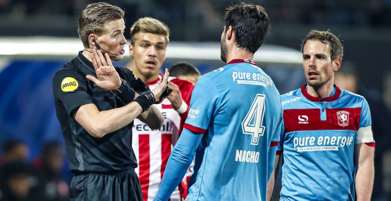 Twente wint topper in Eindhoven, staat acht punten voor en kan Eredivisie ruiken