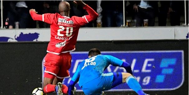 Antwerp-speler na strafschopfase met Didillon: Hij raakte me, maar ook niet echt