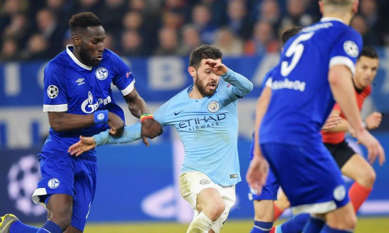 Tien man van Manchester City wenden Schalke-stunt af: van 2-1 naar 2-3 in slotfase Afbeelding: Tien man van Manchester City wenden Schalke-stunt af: van 2-1 naar 2-3 in slotfase