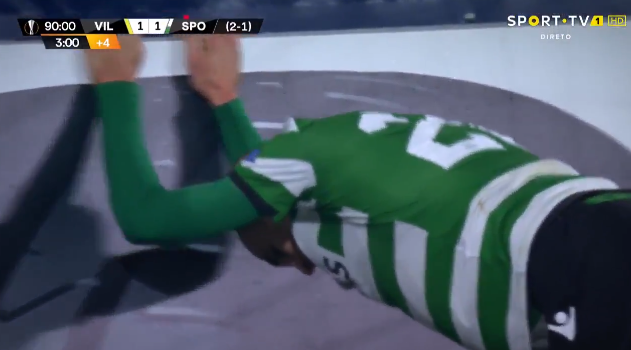 Dost mist gigantische kans in 94e minuut, Sporting Portugal uitgeschakeld