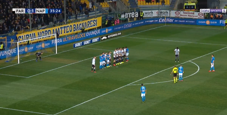 GOAL: Mertens leidt mee de muur af, Milik profiteert handig