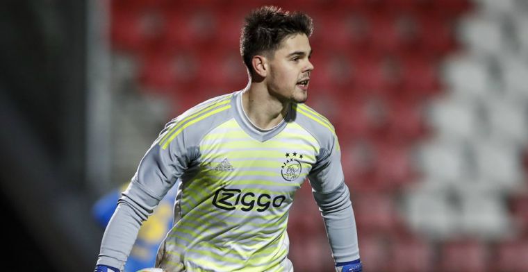 Twijfels bij Ajax: 'Moeten we een doelman aantrekken of is hij er al klaar voor?'