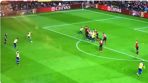 Smullen: Ward-Prowse krijgt Old Trafford stil met briljante vrije trap