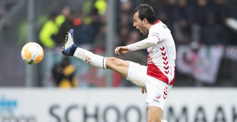 'Muitende' Van Overeem treft Van den Brom opnieuw: 'Broer begon over Pirlo'