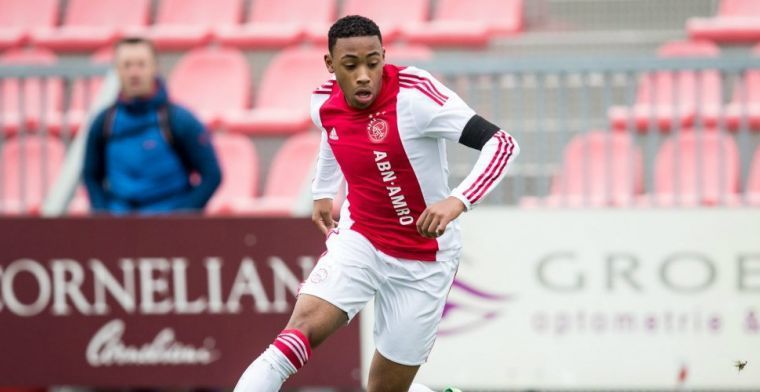Oranje-talent 'niet bij Chelsea om door te breken': 'Naar mijn vader geluisterd'