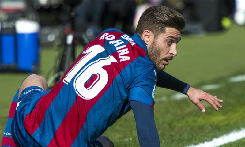 'Ajax heeft interesse in middenvelder: gelimiteerde transfersom van 12 miljoen' Afbeelding: 'Ajax heeft interesse in middenvelder: gelimiteerde transfersom van 12 miljoen'