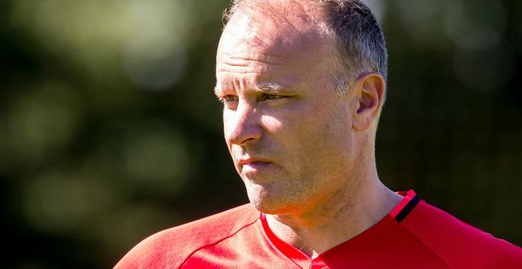 Update: Bergkamp begint per direct aan nieuwe job: 'Donderdag op het veld'