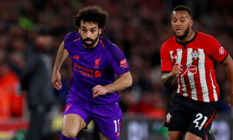 Salah neemt Liverpool bij de hand en maakt in slotfase het verschil Afbeelding: Salah neemt Liverpool bij de hand en maakt in slotfase het verschil