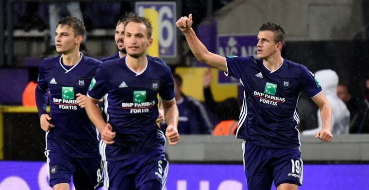 'Liefst elf spelers, waarvan zes zomertransfers, komen te kort voor Anderlecht'