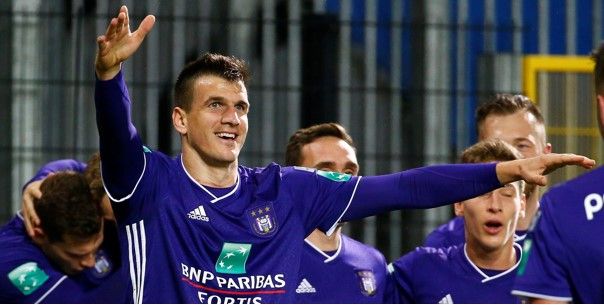 Licenties als als zoete broodjes de deur uit, een overzicht van de gelukkige clubs