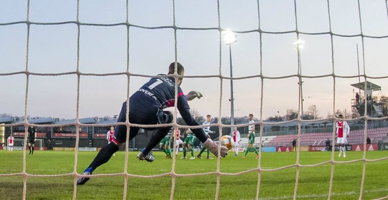 'Als Ajax en Twente er niet uitkomen, kunnen we de kampioenswedstrijd verbieden'