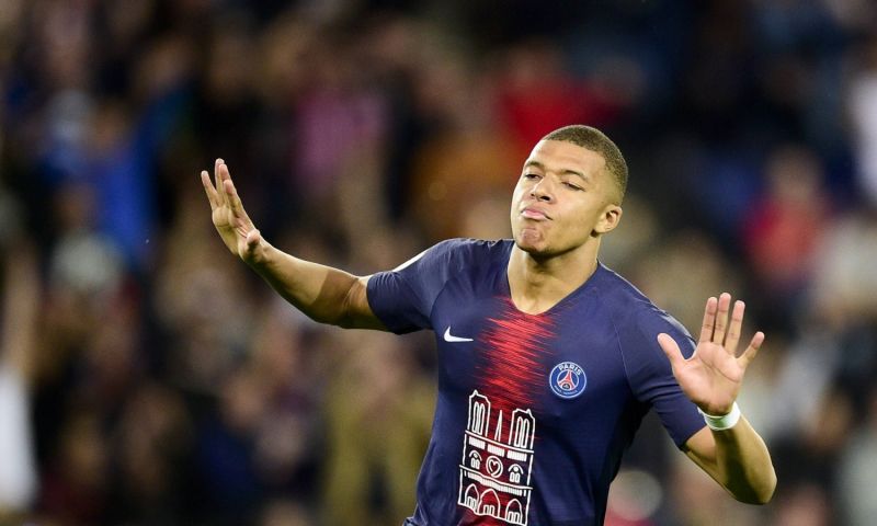 PSG en waanzinnige Mbappé luisteren feestduel op met zege; rentree Neymar Afbeelding: PSG en waanzinnige Mbappé luisteren feestduel op met zege; rentree Neymar