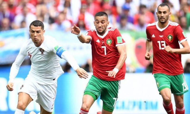 'Daar was Ziyech niet blij mee. Ik maakte één fout: ik sprak niet met hem' Afbeelding: 'Daar was Ziyech niet blij mee. Ik maakte één fout: ik sprak niet met hem'