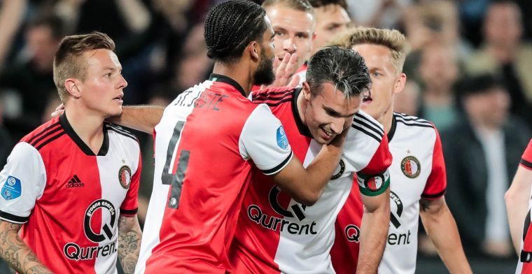 Gehavende Van Persie niet mee naar Breda: 'Vente aan de aftrap als centrumspits'