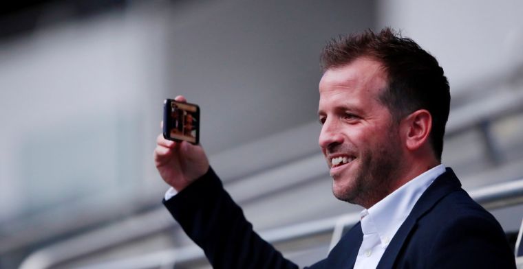 Van der Vaart prijst 'lieve jongen' van Ajax: 'Wil niet alleen knaken verdienen'