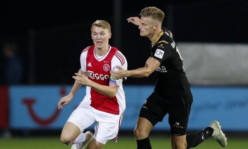 Telstar waarschuwt 'Ajax-spijbelaar' Van der Laan: Afbeelding: Telstar waarschuwt 'Ajax-spijbelaar' Van der Laan:
