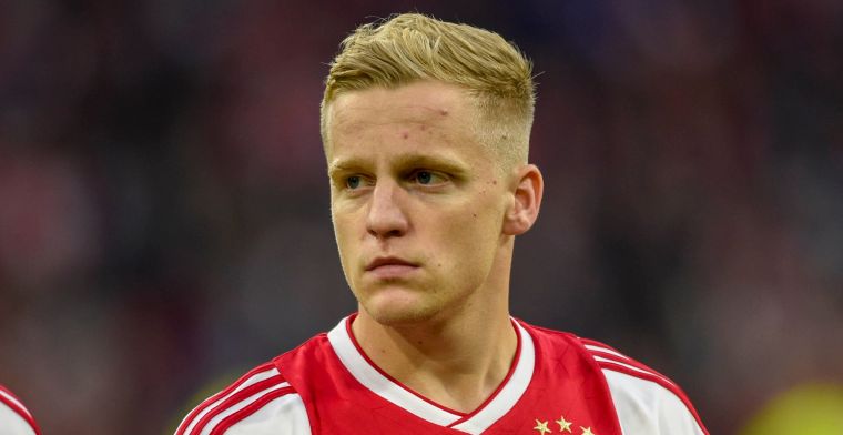 De Boer sprak met balende Van de Beek: Je moet niet in de verdediging schieten