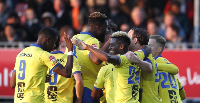 Cambuur profiteert van blunders Almere en gaat verder in play-offs om promotie
