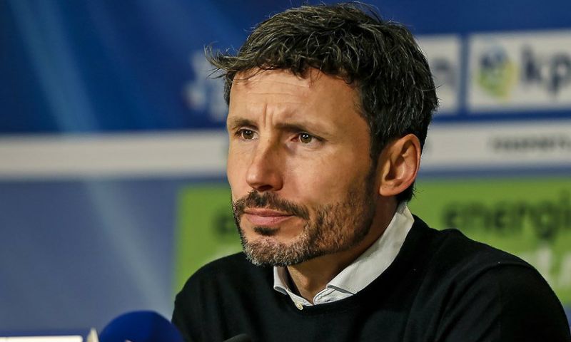 Van Bommel: 'Als er niks concreet is, kan ik daar geen antwoord op geven' Afbeelding: Van Bommel: 'Als er niks concreet is, kan ik daar geen antwoord op geven'
