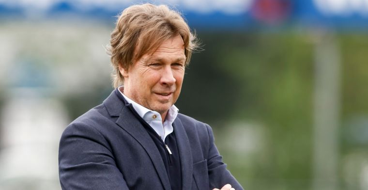 Awkward onderonsje tussen Kraay en Ten Hag: 'Nee, ook na afloop niet, Hans'