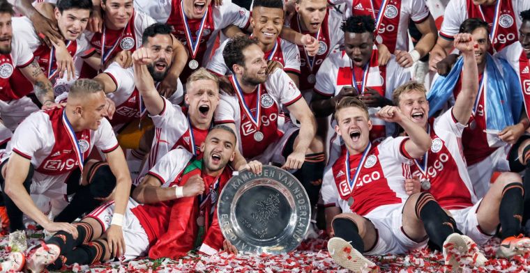 Ajax zet kroon op succesjaar: 34ste landstitel en eerste dubbel sinds 2002