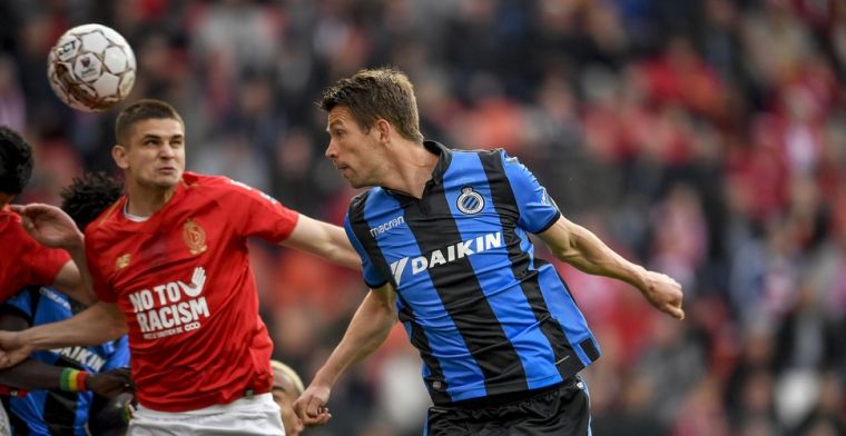 Club Brugge geeft Genk de titel cadeau na nederlaag tegen tienkoppig Standard