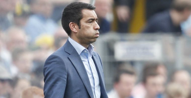 Van Bronckhorst: 'Ajax-talenten beter? Die van ons hebben minder weerstand'