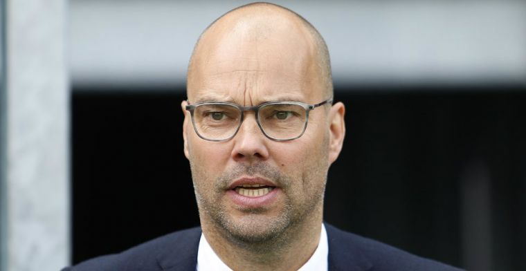 VI: Dubbel machtsvacuüm dreigt in Zwolle, Amerikanen praten met directeur Nijkamp
