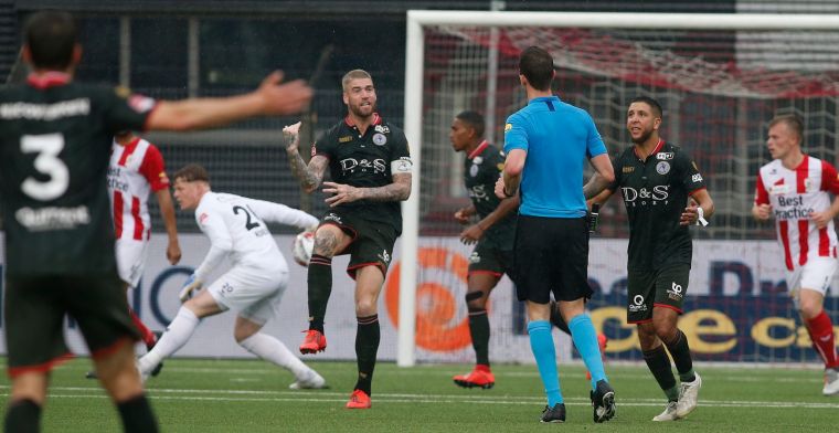 Sparta met anderhalf been in finale play-offs na heerlijke goals van Harroui