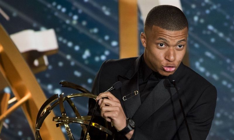 Mbappé wakkert transfergeruchten aan met 'statement': 'Misschien nieuwe uitdaging' Afbeelding: Mbappé wakkert transfergeruchten aan met 'statement': 'Misschien nieuwe uitdaging'
