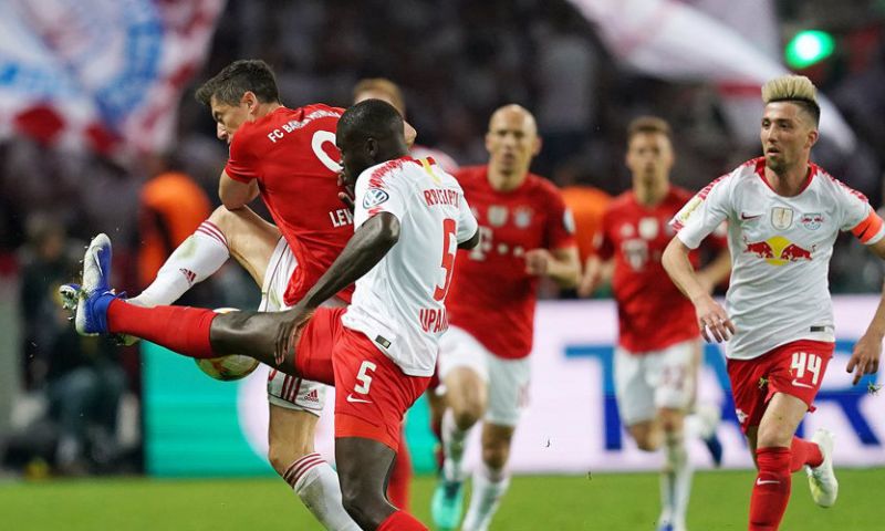 'Treble' voor Bayern München: feestelijk afscheid Robben en Ribéry in Berlijn Afbeelding: 'Treble' voor Bayern München: feestelijk afscheid Robben en Ribéry in Berlijn
