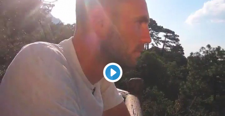 71-voudig international Layun kondigt via Twitter aan dat hij aan kanker lijdt