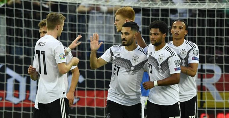 Oranje verder op achterstand: Duitsland wervelt, late zege voor Noord-Ierland