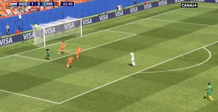 Oranje Leeuwinnen breken ban met heerlijke aanval, maar geven direct weer goal weg