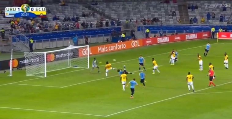 Cavani bekroont ingestudeerde Uruguayaanse corner met lekkere halve omhaal