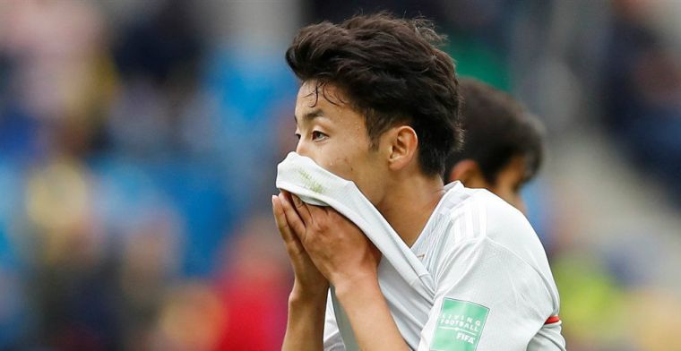 Update: AZ-transfer helemaal rond: Japanse rechtsback (18) zet handtekening